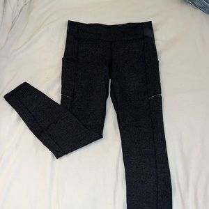 Lululemon leggings size 8 with pockets on sides